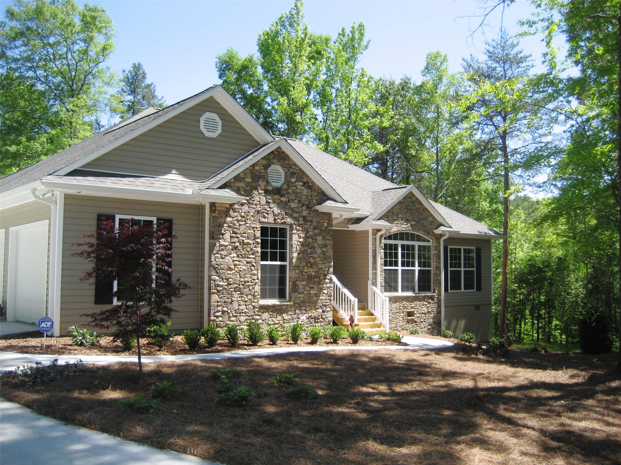 507 New Hope Rd, Toccoa, GA 30577 photo 2
