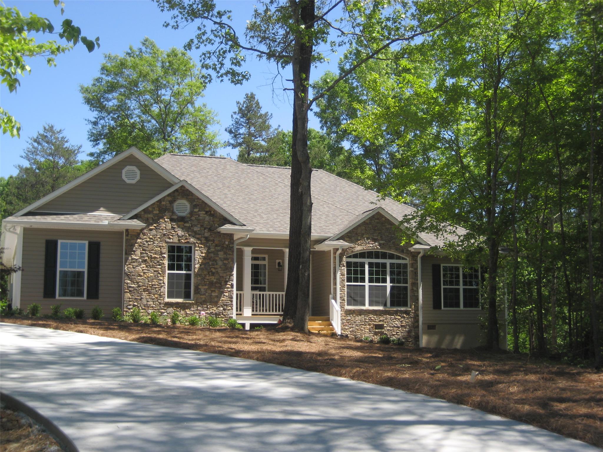 507 New Hope Rd, Toccoa, GA 30577 photo 3