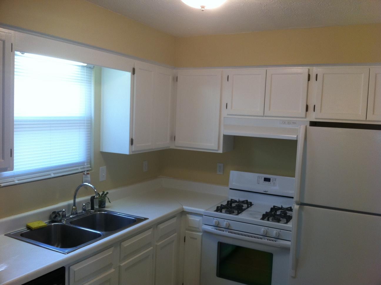 908 3rd St, Stone Mountain, GA 30083 photo 3