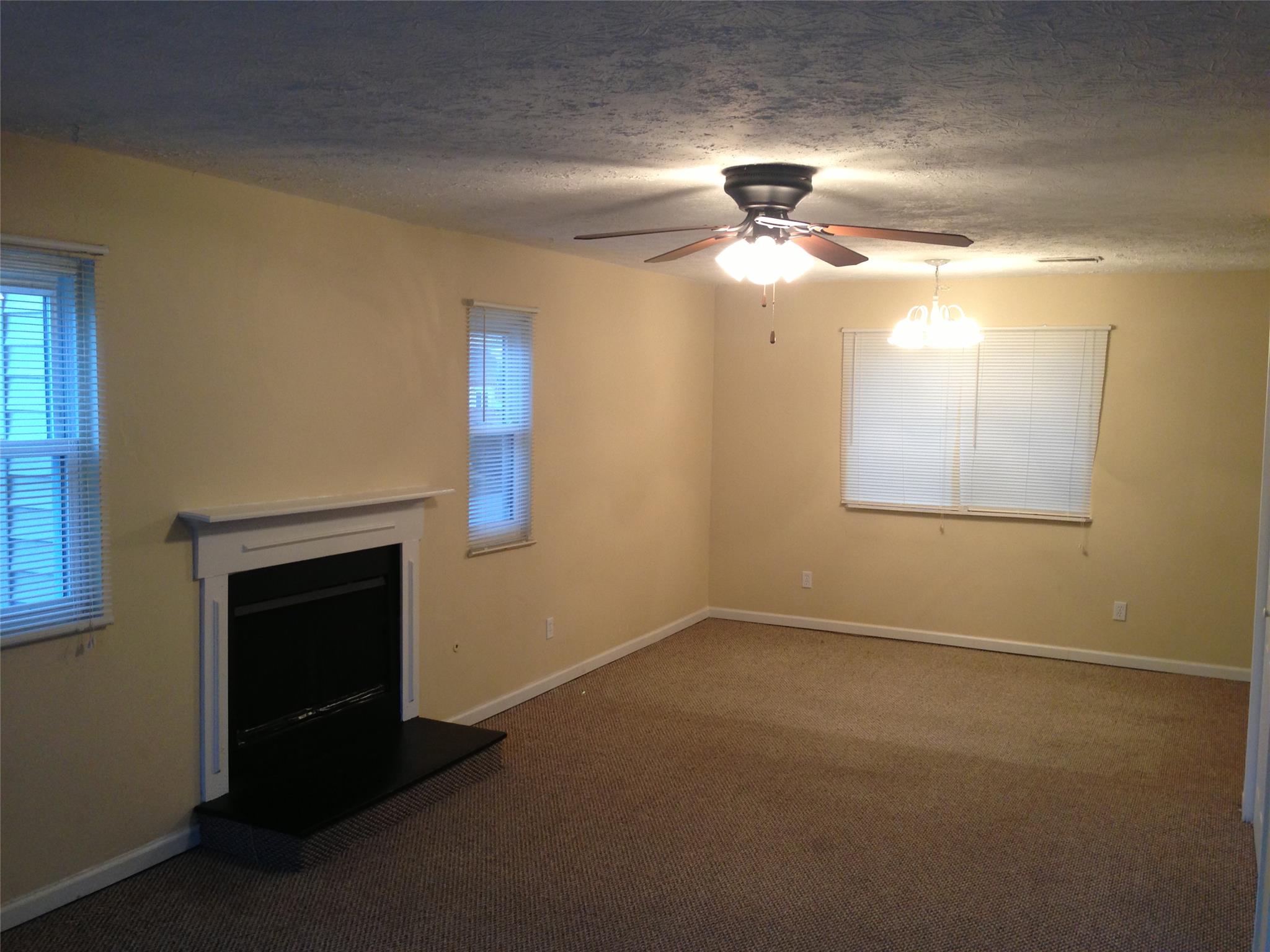 908 3rd St, Stone Mountain, GA 30083 photo 5