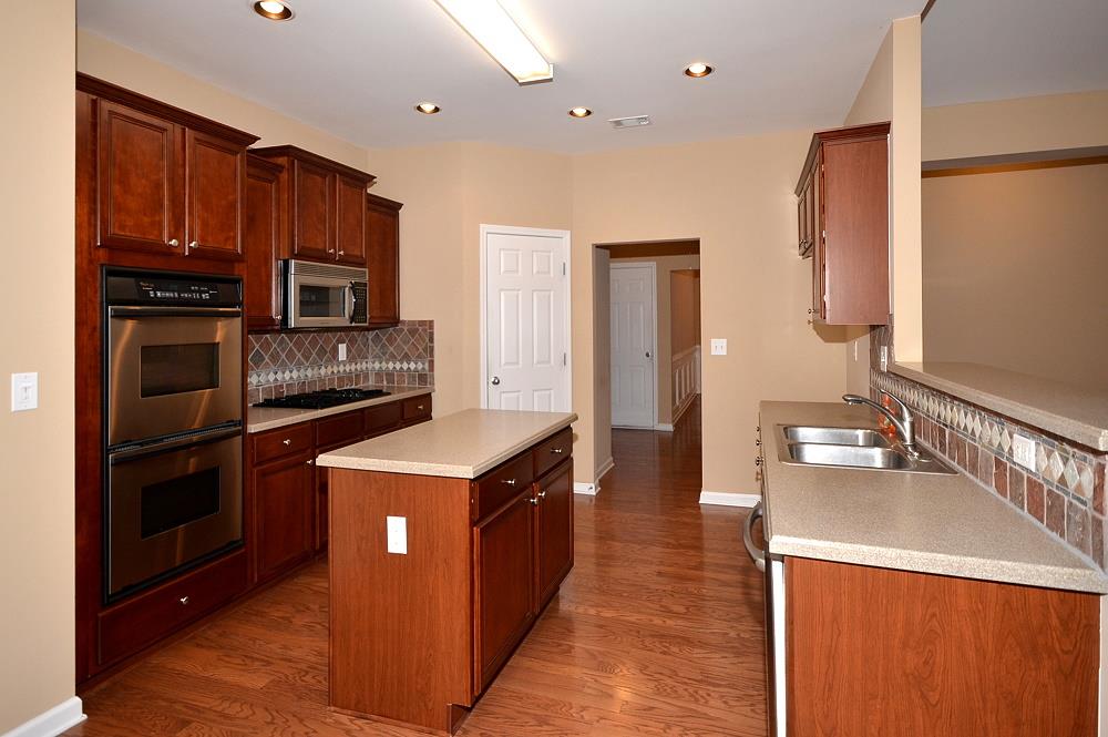 3341 Lost Meadows Ln, Buford, GA 30519 photo 9