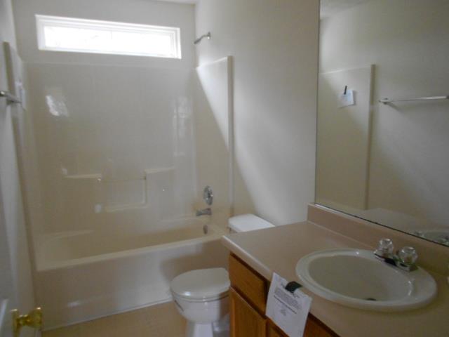 1085 Lakeside Cir, Covington, GA 30016 photo 11