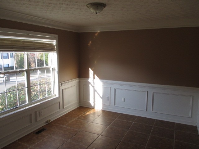 3229 Sharp Creek Ln, Buford, GA 30519 photo 4