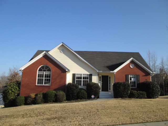 3229 Sharp Creek Ln, Buford, GA 30519 photo 1