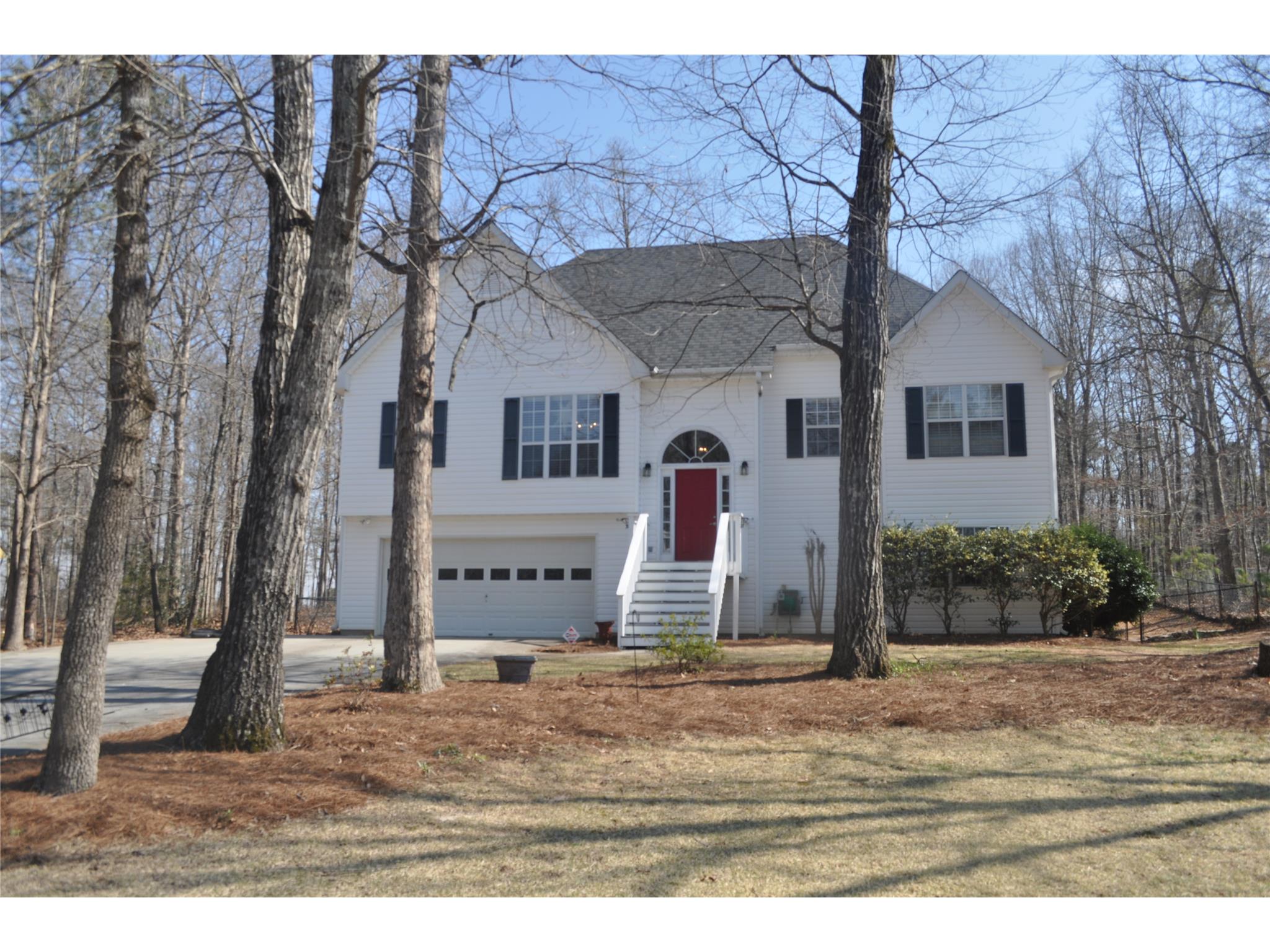 1092 Dutch Mill Dr, Monroe, GA 30655 photo 1