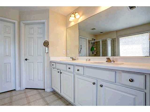 150 Hammersmith Dr, Suwanee, GA 30024 photo 14