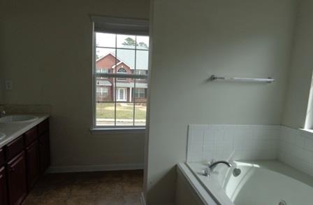 548 Vaughan Dr, Hampton, GA 30228 photo 4