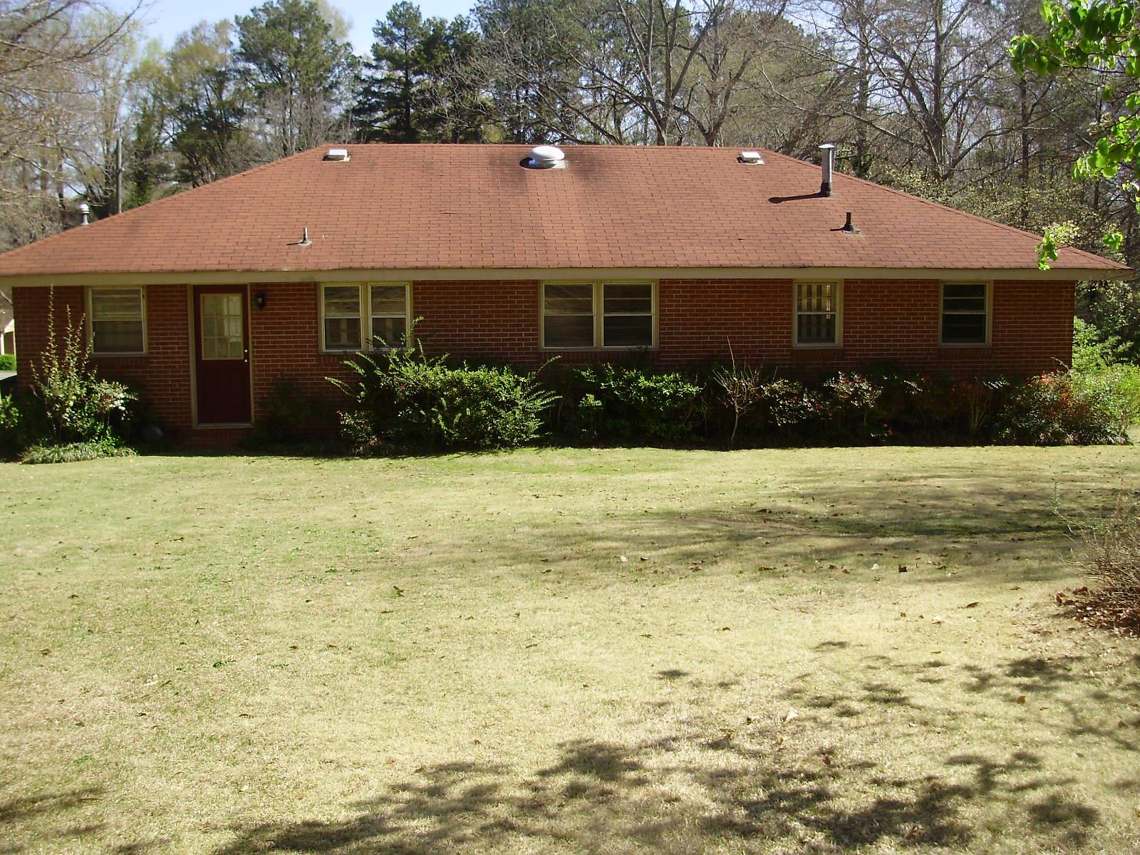 201 Pine St, Barnesville, GA 30204 photo 3