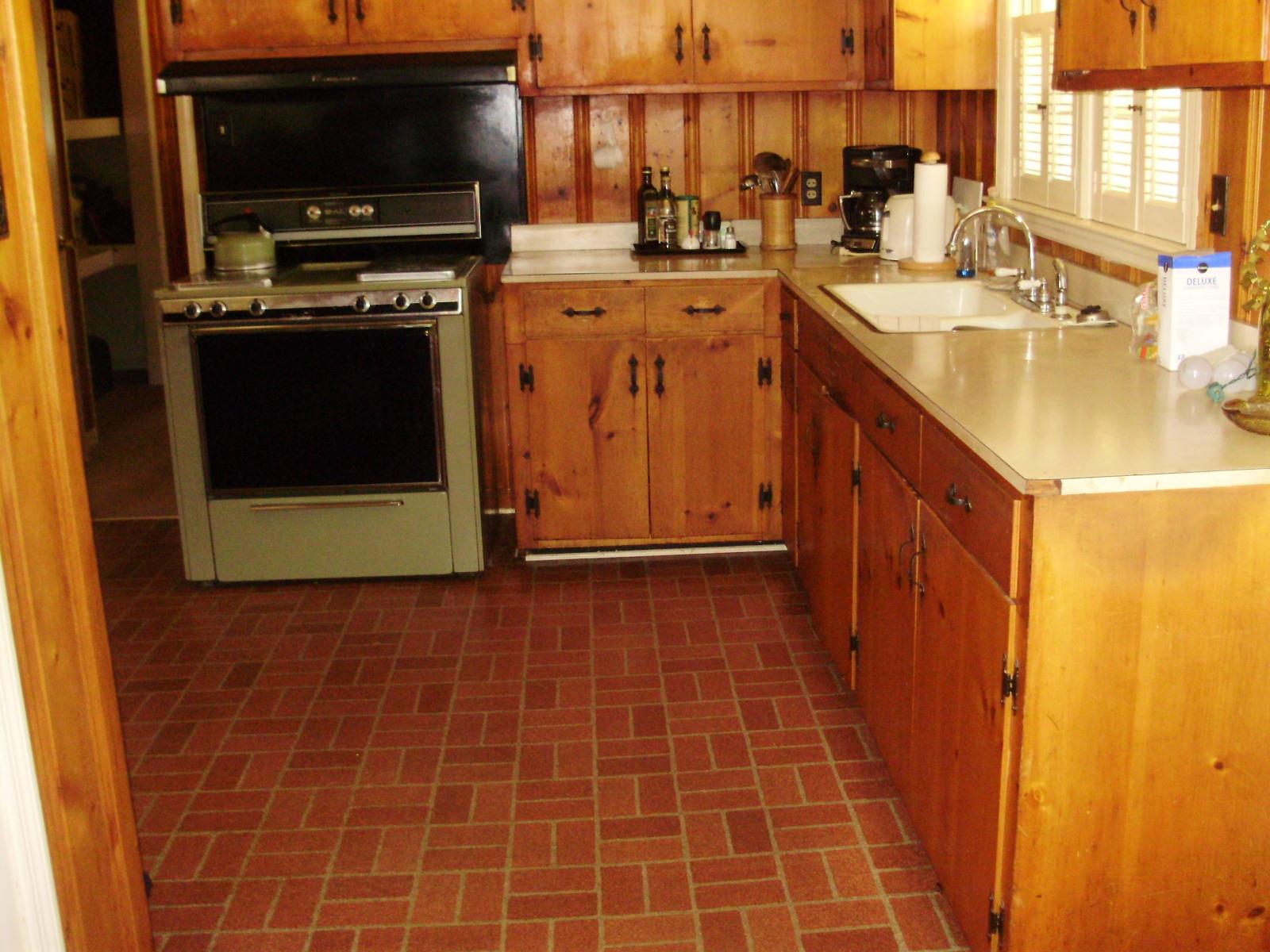 201 Pine St, Barnesville, GA 30204 photo 2