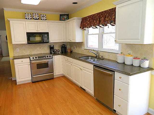 2025 Peachbluff Dr, Duluth, GA 30097 photo 10