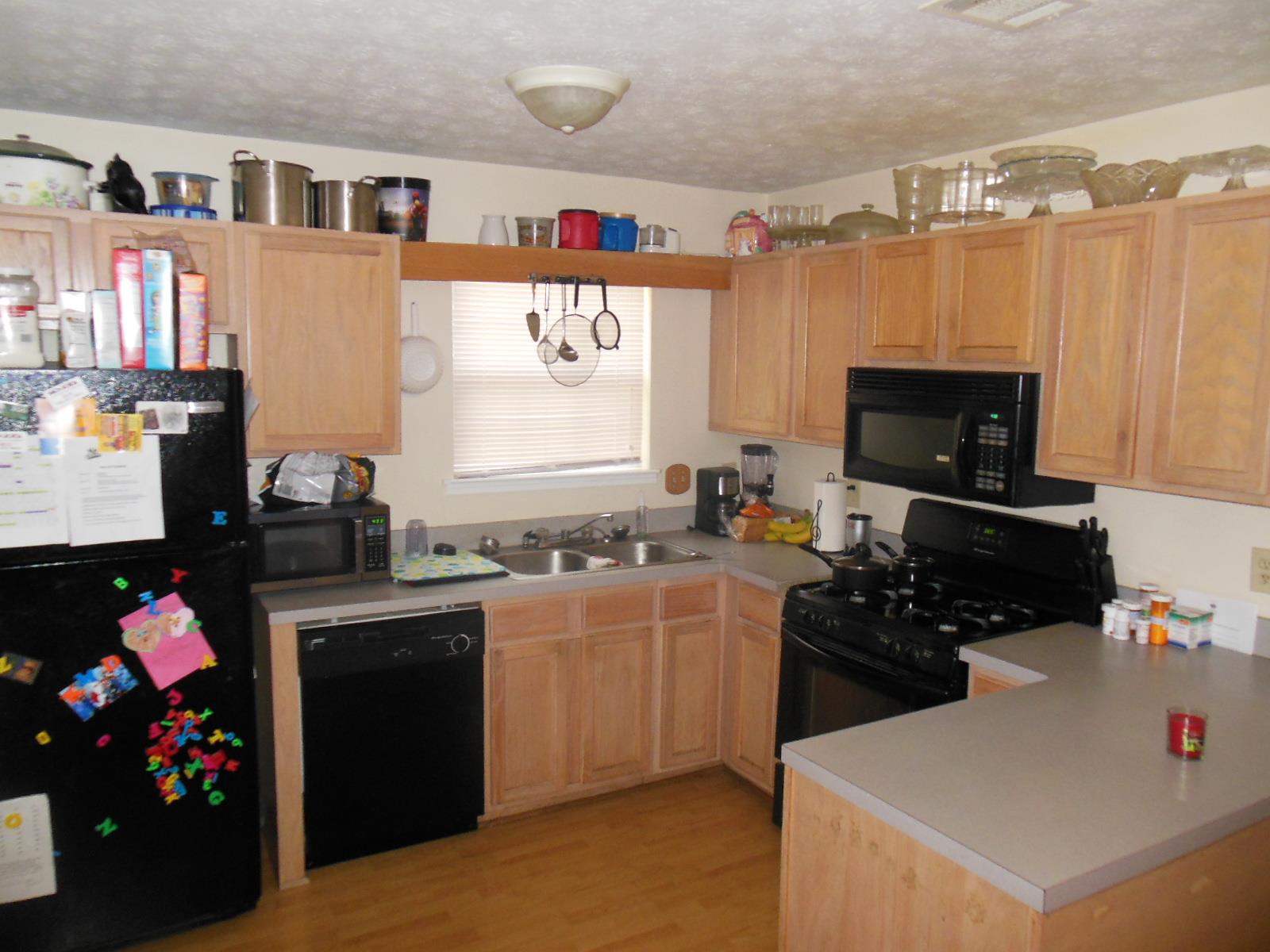 2810 Maple Grove Dr, Rex, GA 30273 photo 2