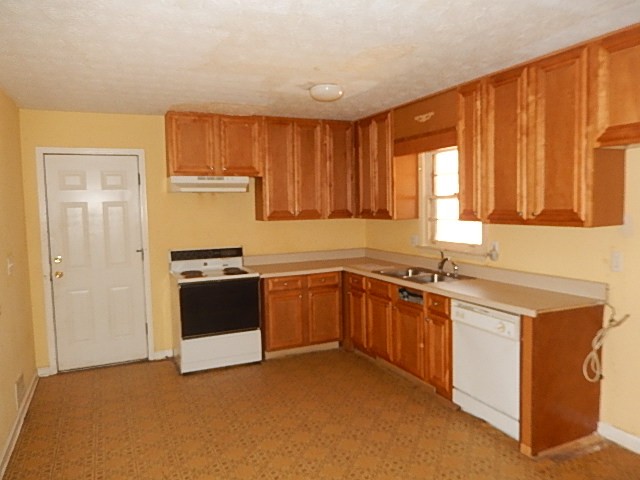 1398 Yates Ave, Austell, GA 30106 photo 4