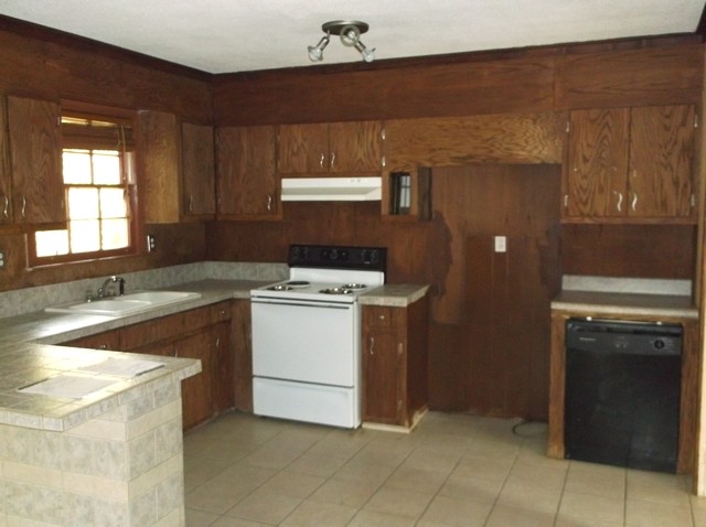 910 E Sheraton Dr, Washington, GA 30673 photo 4