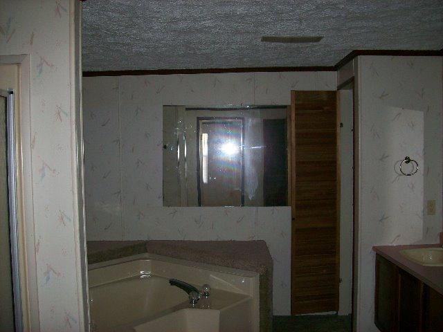 107 Azalea, Gordon, GA 31031 photo 4