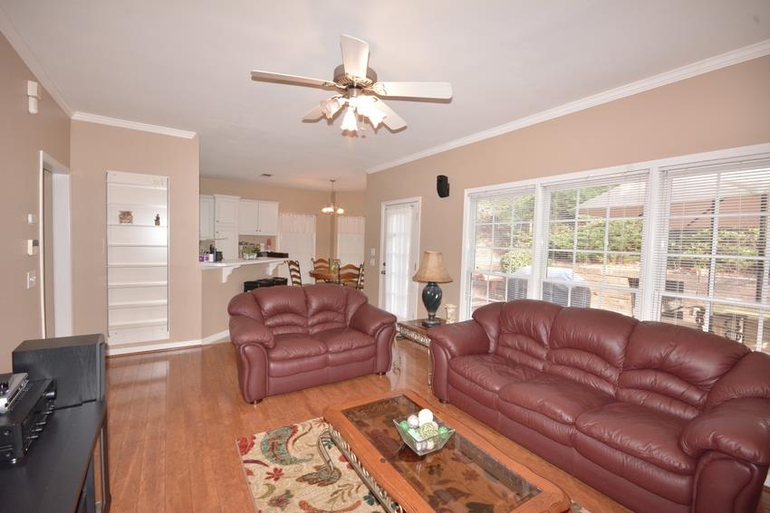 1569 Oglethorpe Dr, Suwanee, GA 30024 photo 12