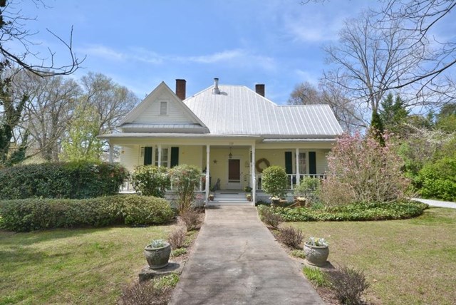 133 Dickson Dr, Jefferson, GA 30549 photo 1
