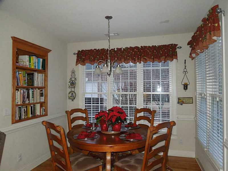 3318 Aberrone Pl, Buford, GA 30519 photo 6