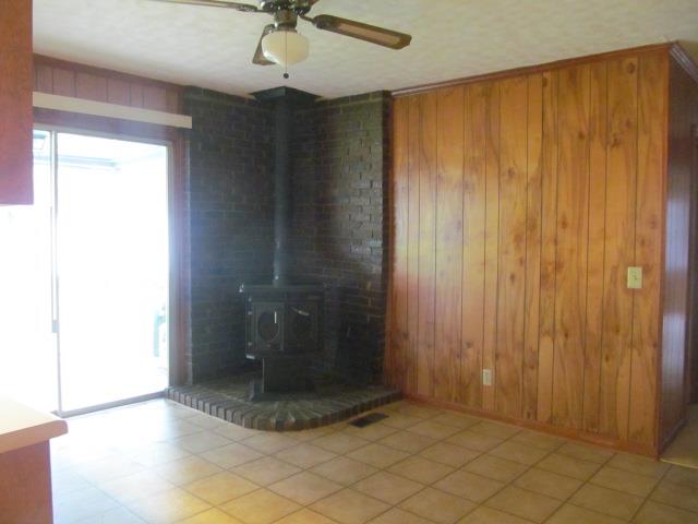 250 E Lakeview Dr, Lagrange, GA 30240 photo 4