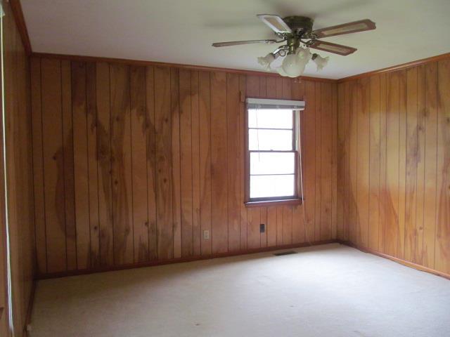250 E Lakeview Dr, Lagrange, GA 30240 photo 9