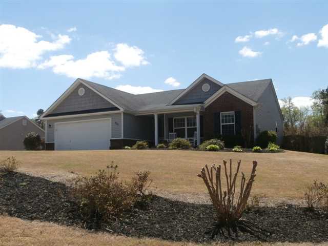 826 Custom Ln, Winder, GA 30680 photo 2