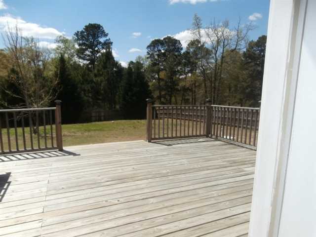 826 Custom Ln, Winder, GA 30680 photo 17