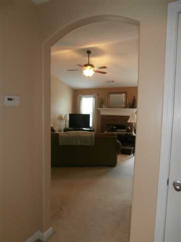 826 Custom Ln, Winder, GA 30680 photo 4