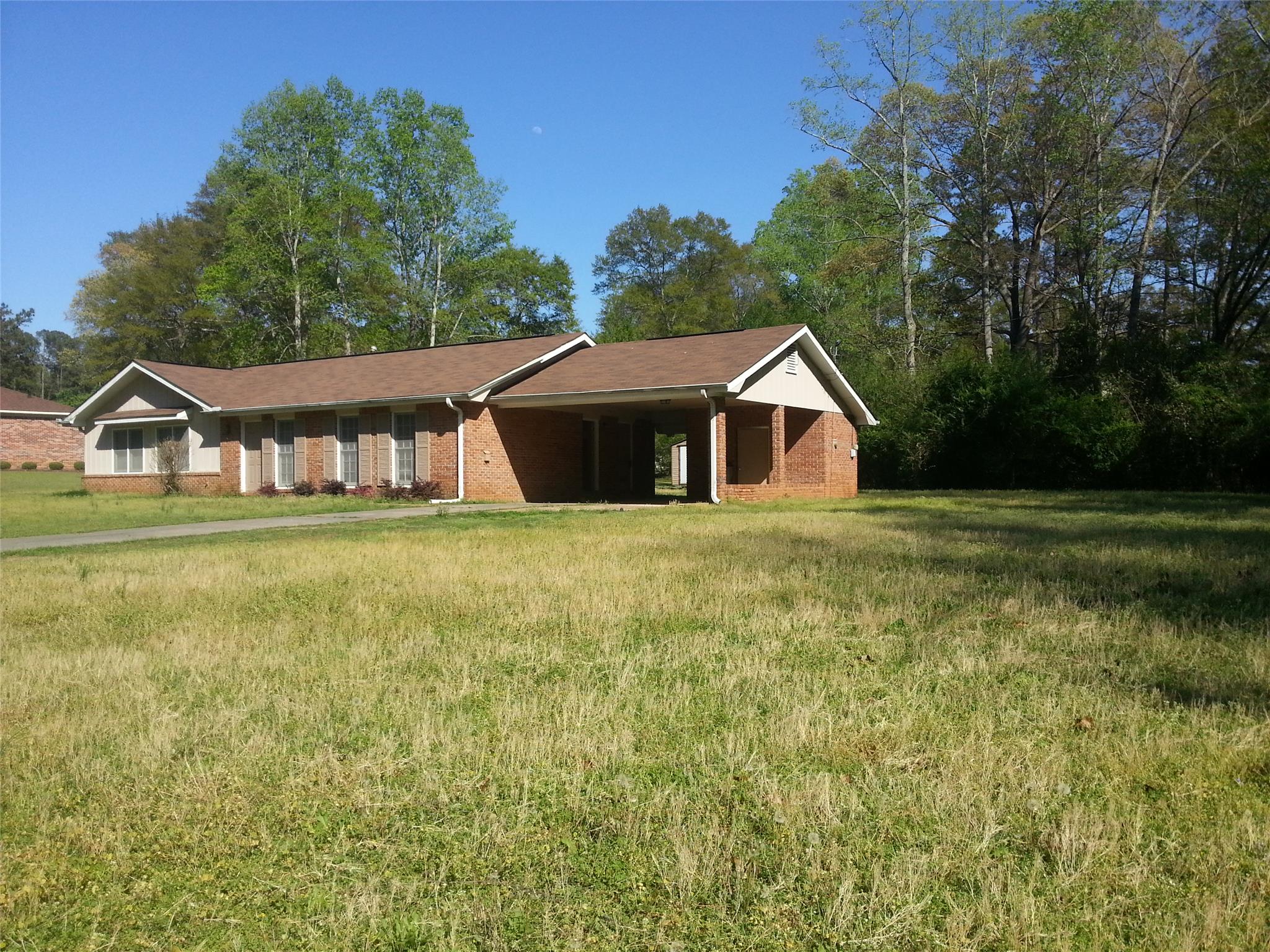353 Hickory Ter, Lagrange, GA 30241 photo 3