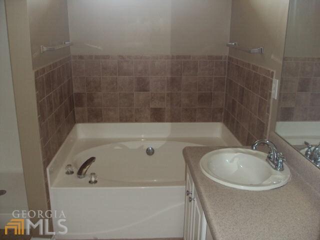 417 Gresham Dr, Stockbridge, GA 30281 photo 4