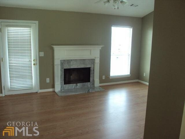 417 Gresham Dr, Stockbridge, GA 30281 photo 2