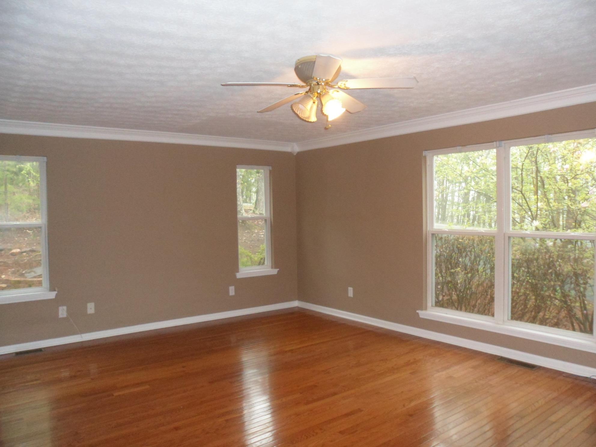 135 Highlands Dr, Clarkesville, GA 30523 photo 4