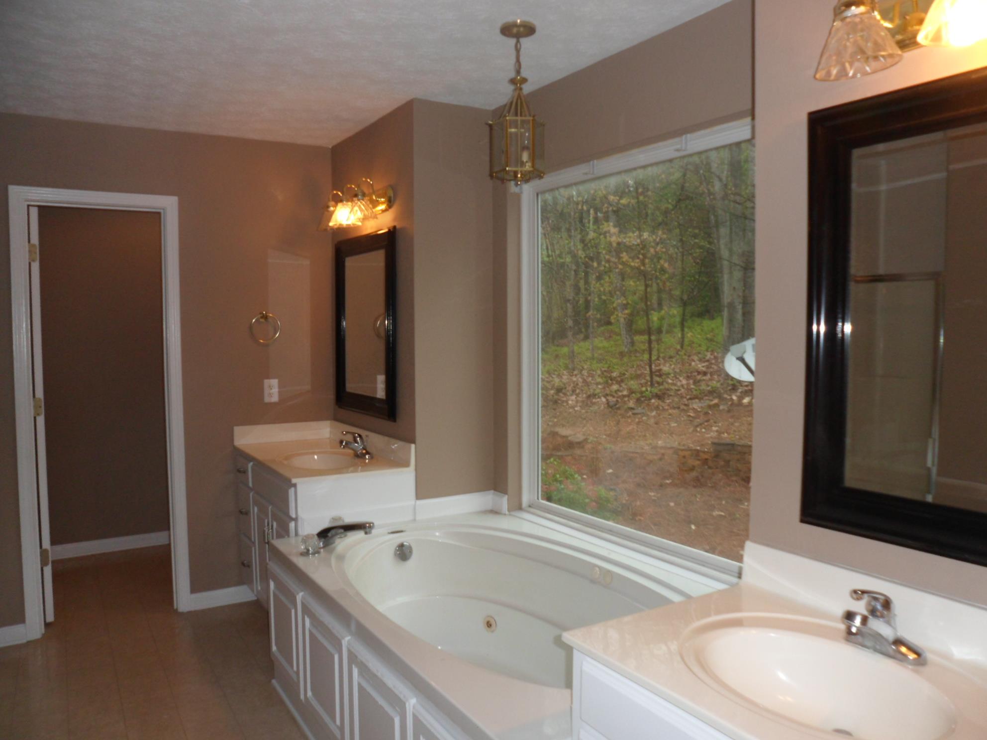 135 Highlands Dr, Clarkesville, GA 30523 photo 5