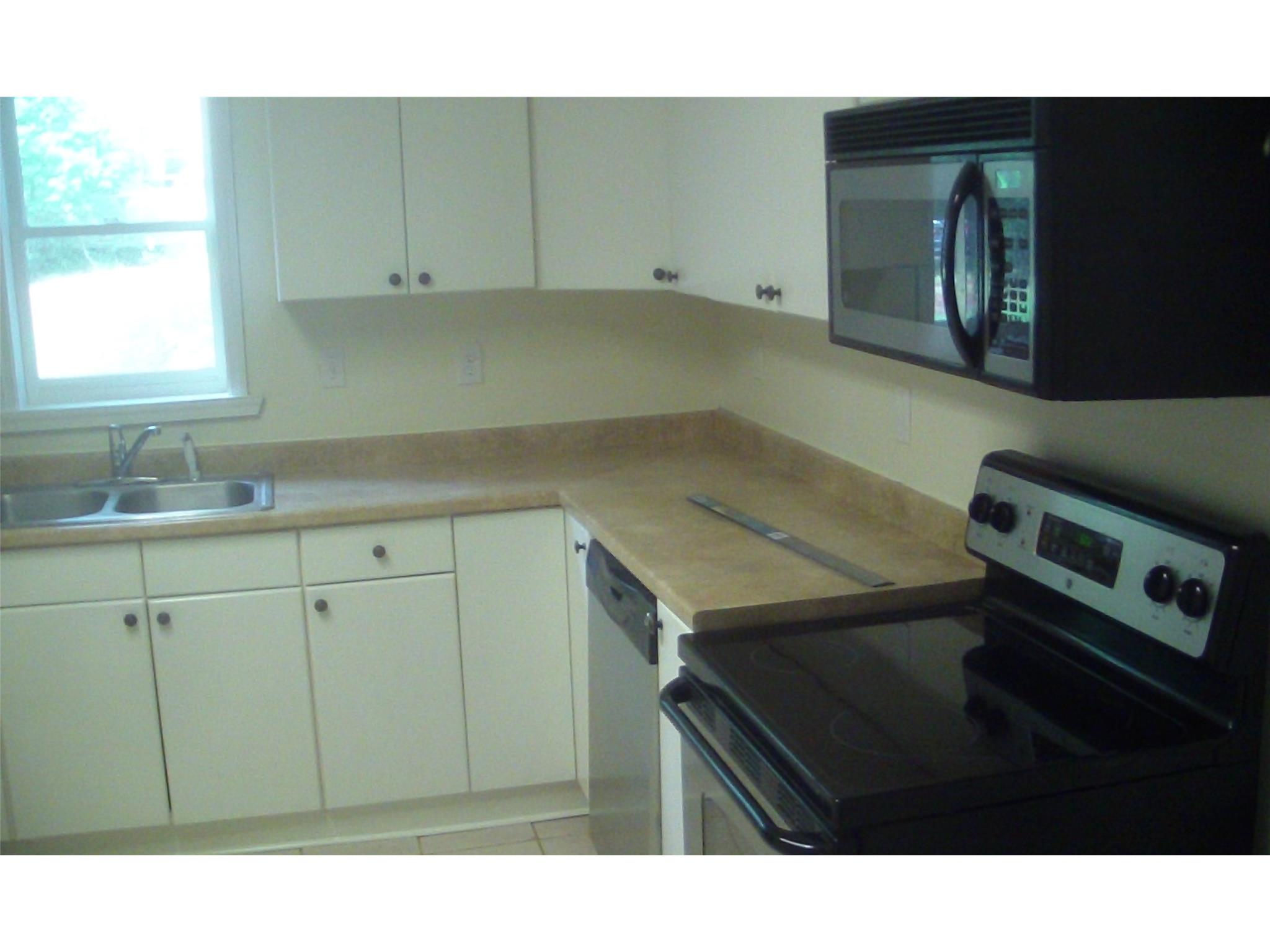 8 Shady Ln, Jackson, GA 30233 photo 2