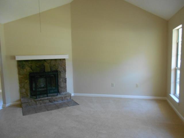 105 Rolling Ridge Dr, Covington, GA 30016 photo 3