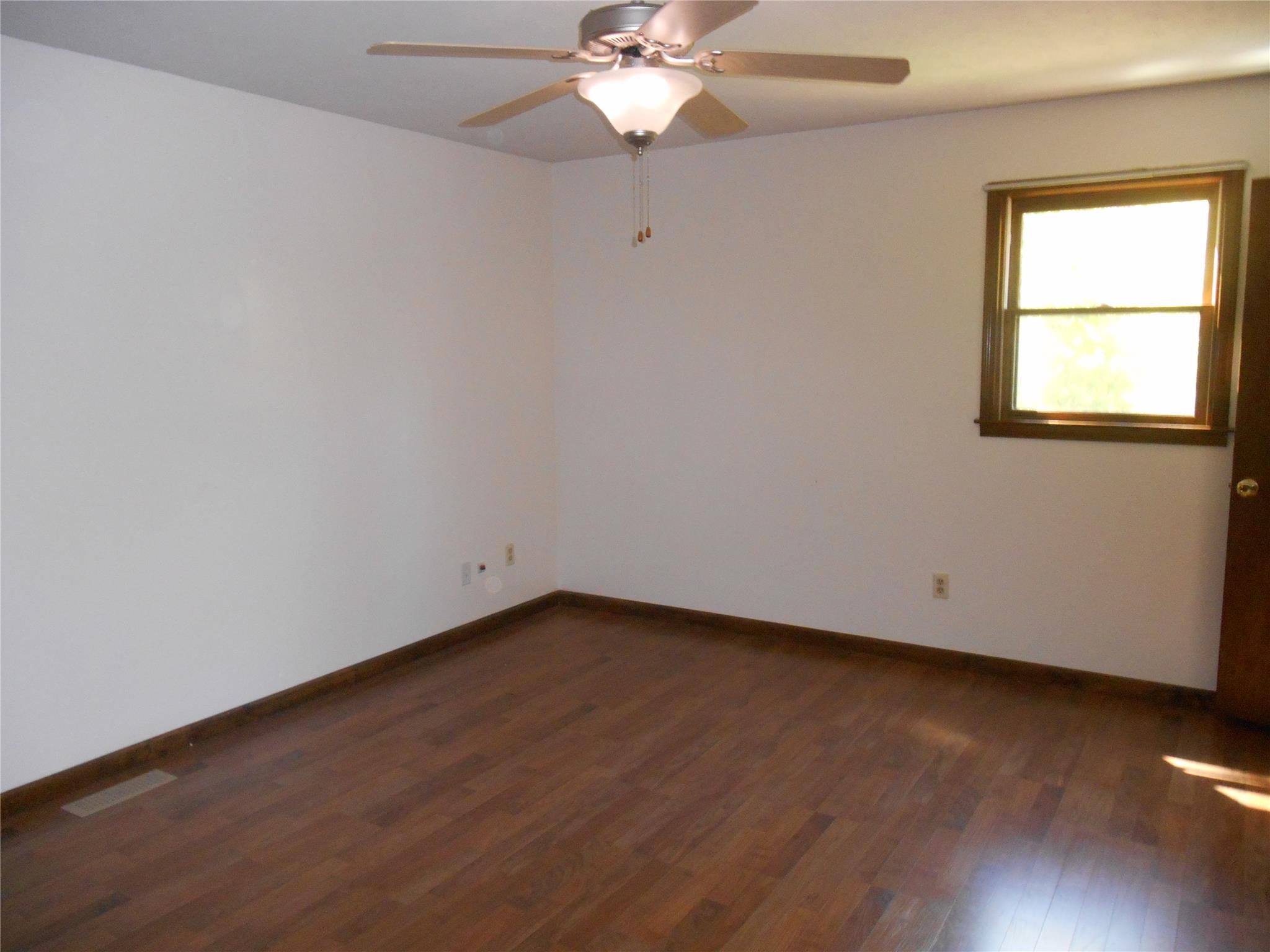 139 N Lake Dr, Lagrange, GA 30240 photo 11