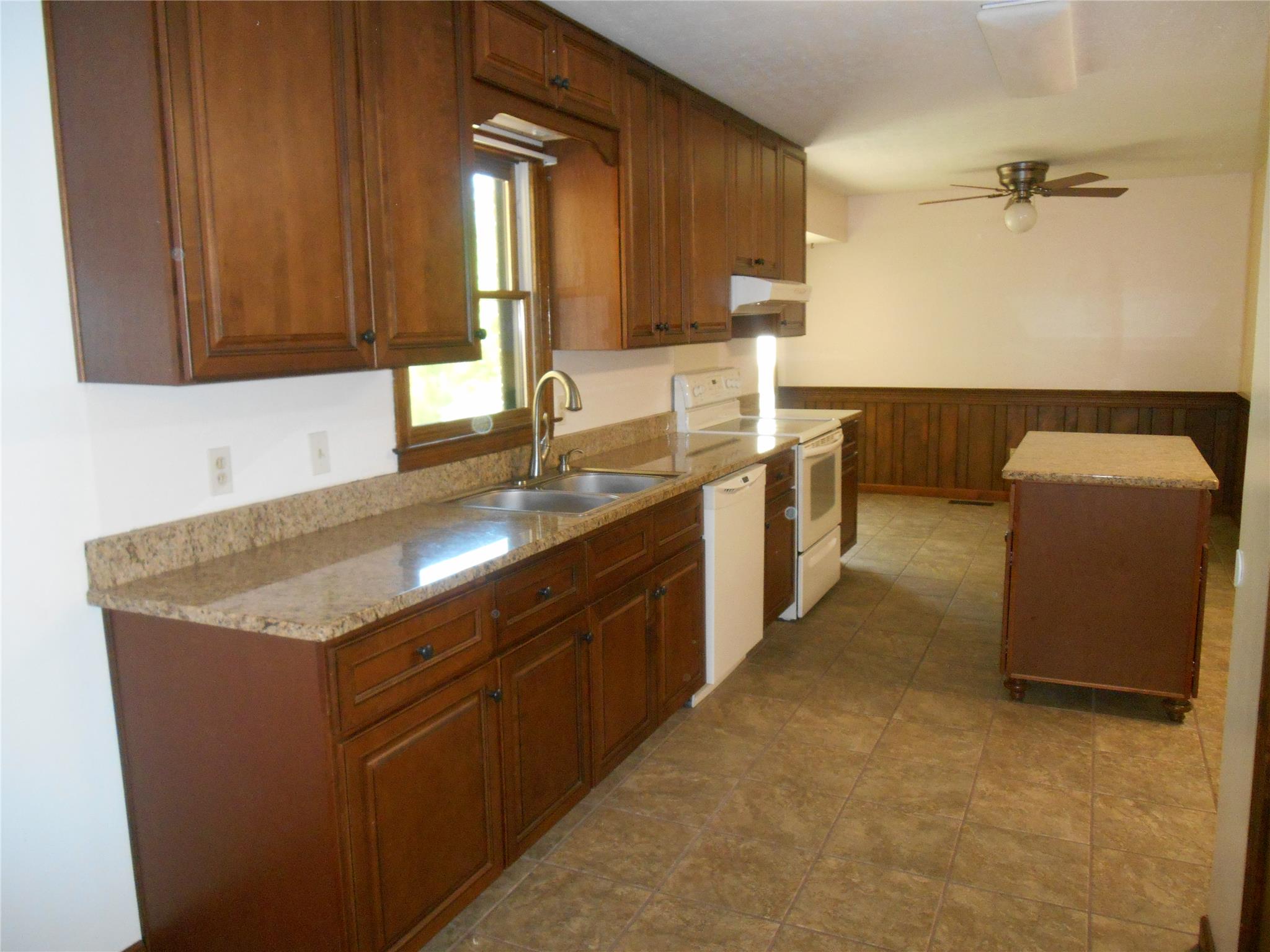 139 N Lake Dr, Lagrange, GA 30240 photo 14