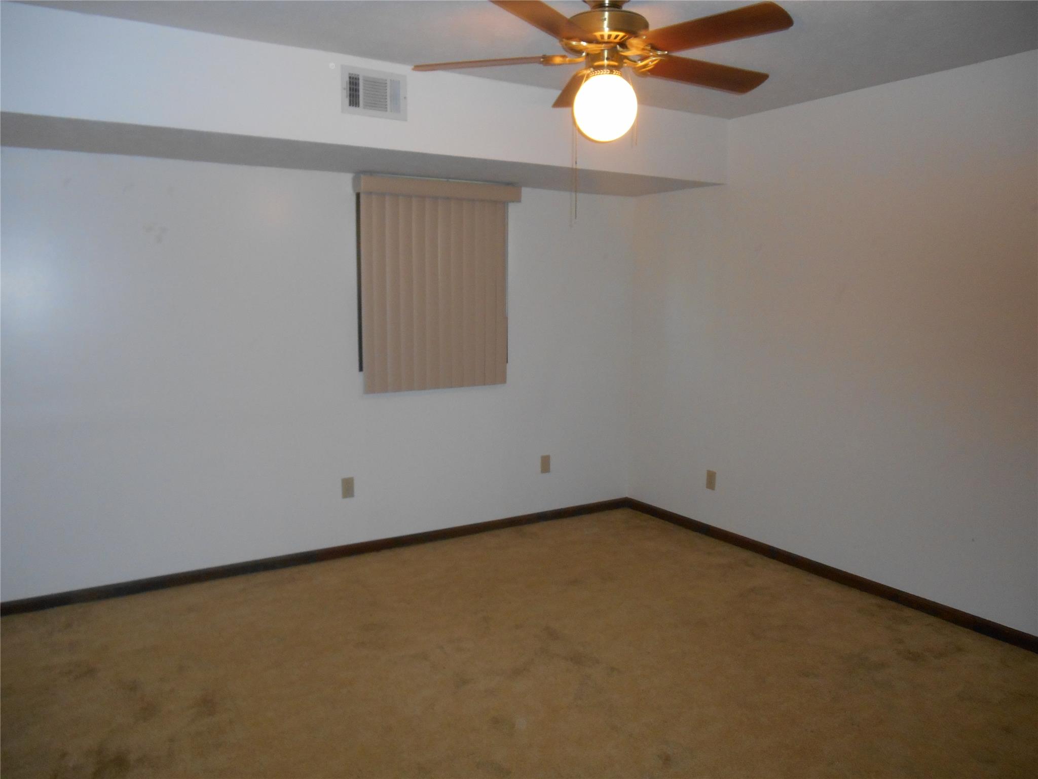 139 N Lake Dr, Lagrange, GA 30240 photo 6