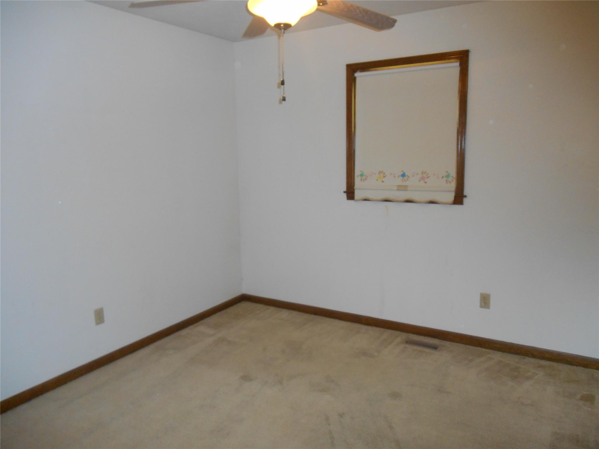 139 N Lake Dr, Lagrange, GA 30240 photo 9