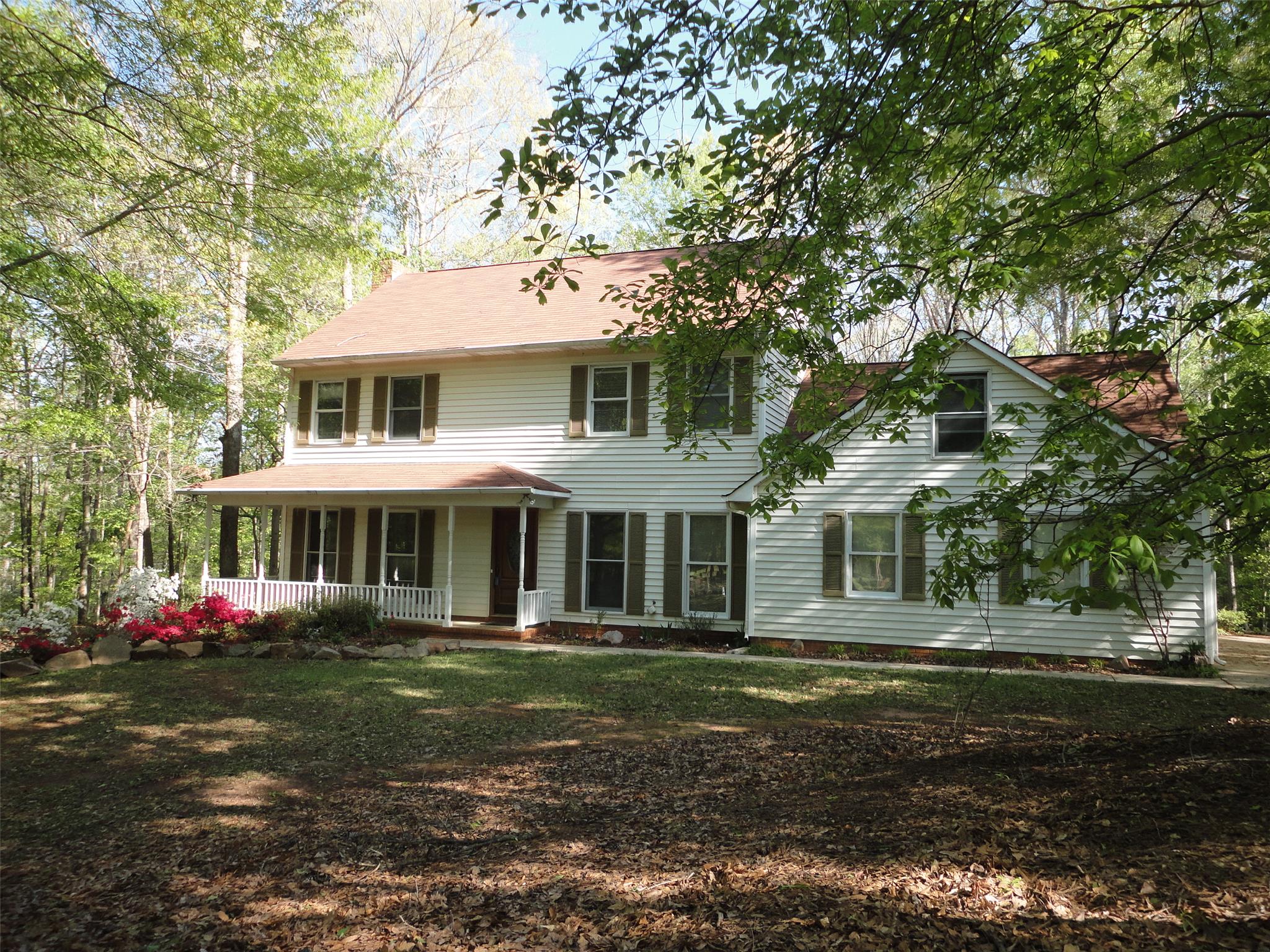 102 Smokey Cv, Lagrange, GA 30240 photo 1