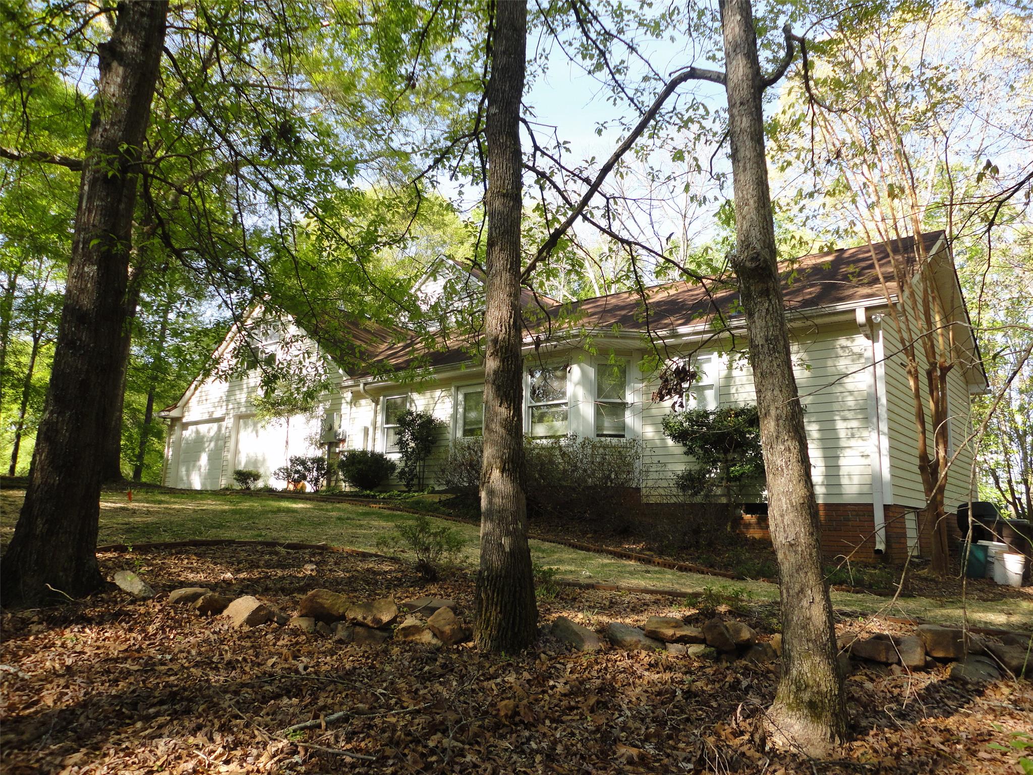 102 Smokey Cv, Lagrange, GA 30240 photo 2
