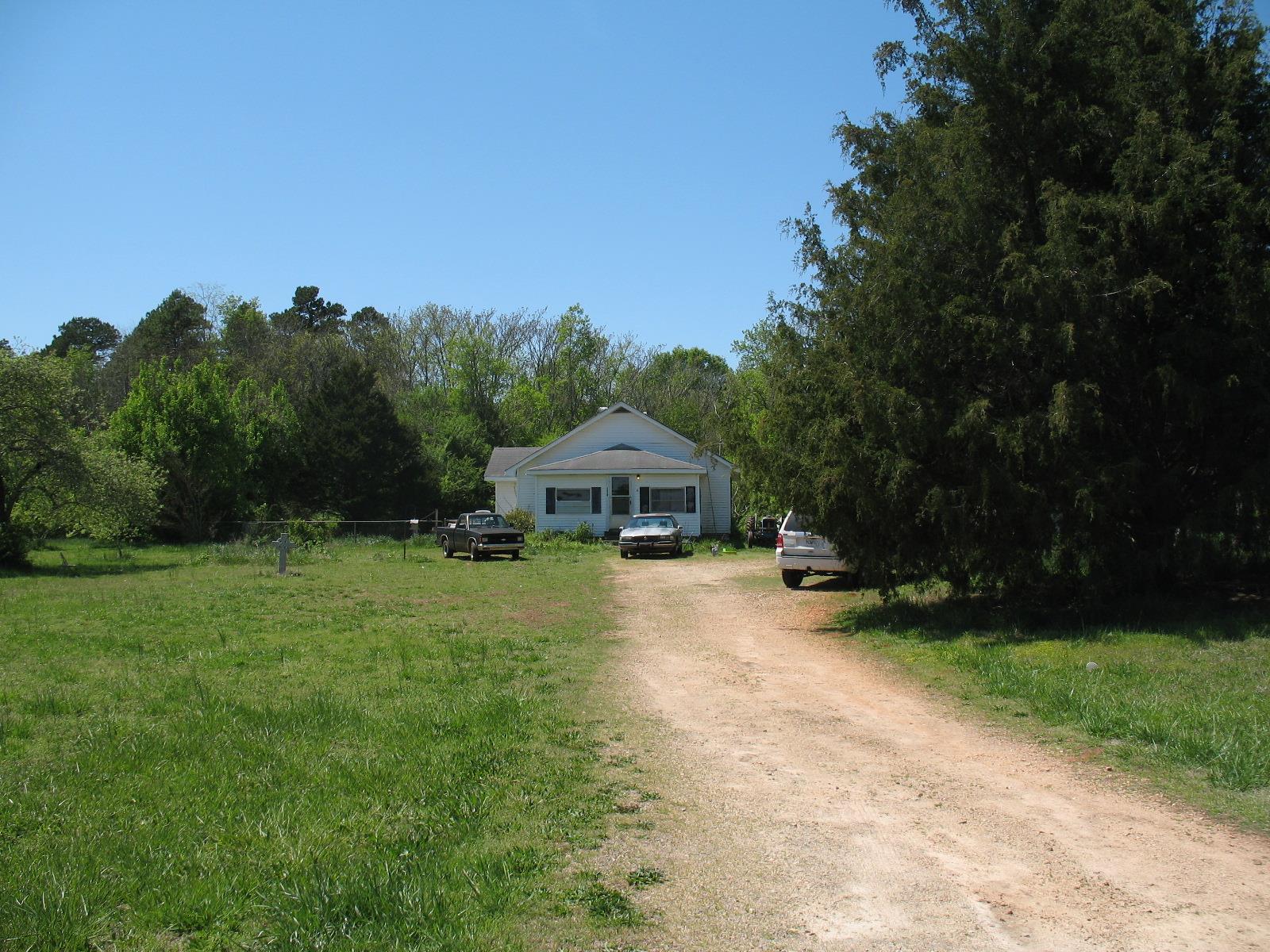 1318 B Wilson Rd, Commerce, GA 30529 photo 1