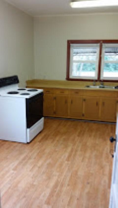 141 Walker St, Winder, GA 30680 photo 5
