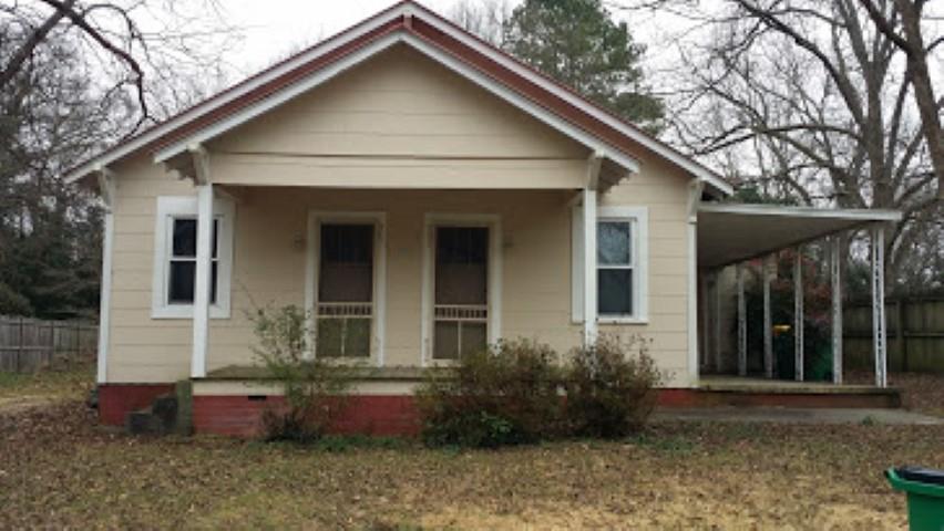 141 Walker St, Winder, GA 30680 photo 1