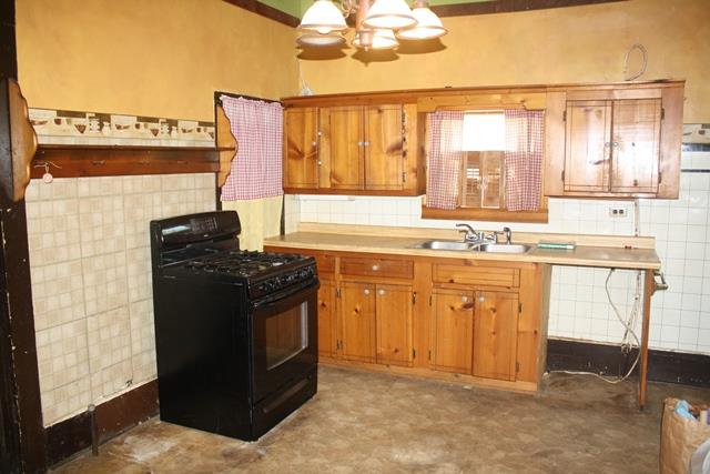 257 Walnut St, Toccoa, GA 30577 photo 10