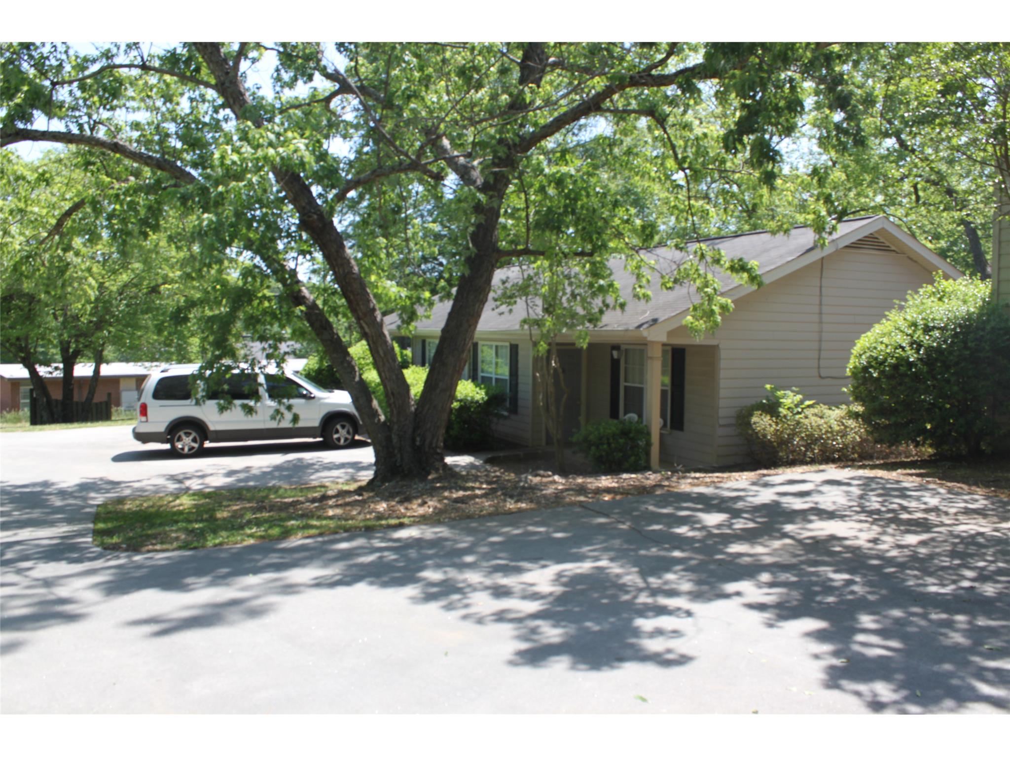 328 Broad St, Monroe, GA 30655 photo 3