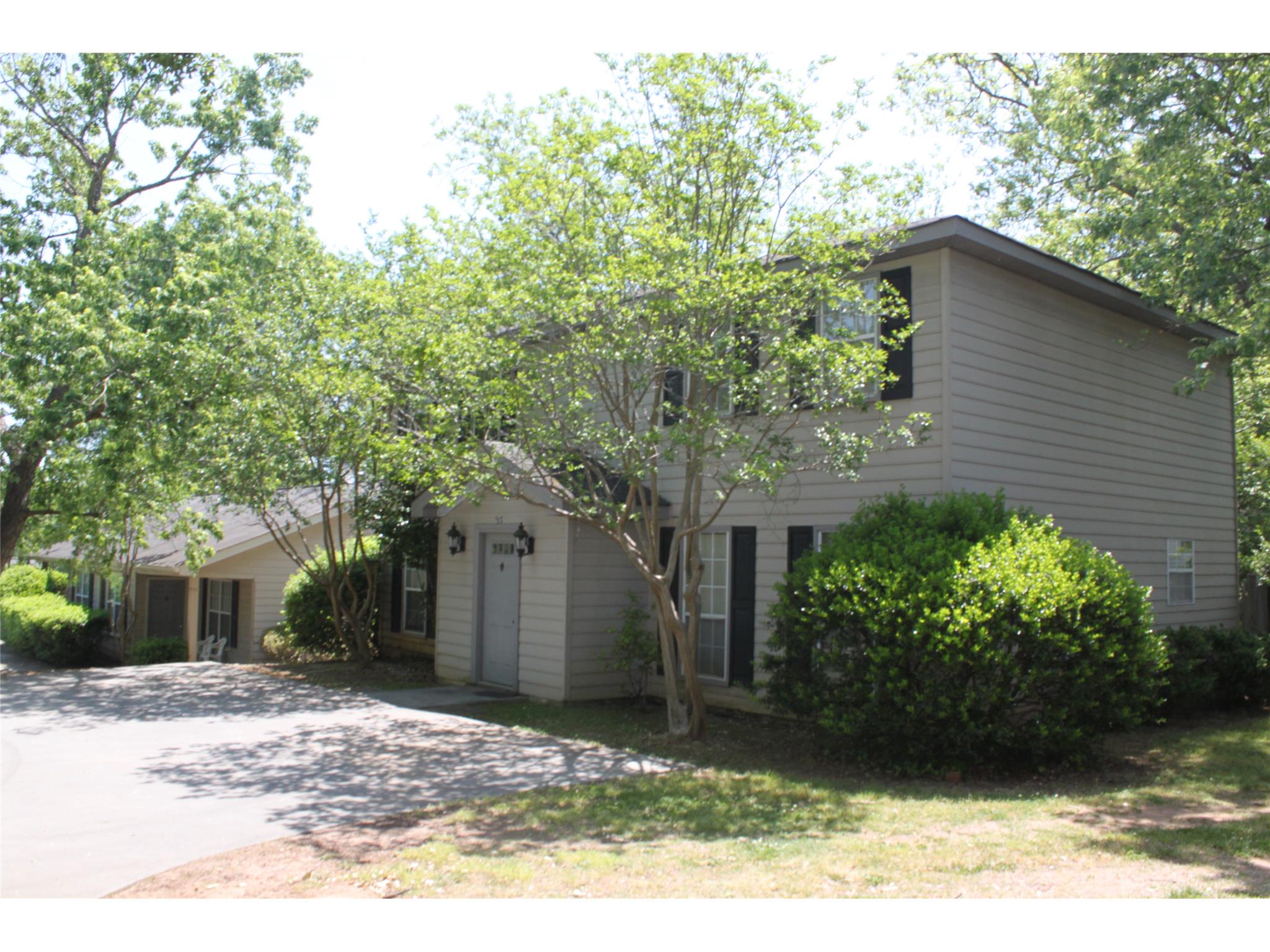 328 Broad St, Monroe, GA 30655 photo 2