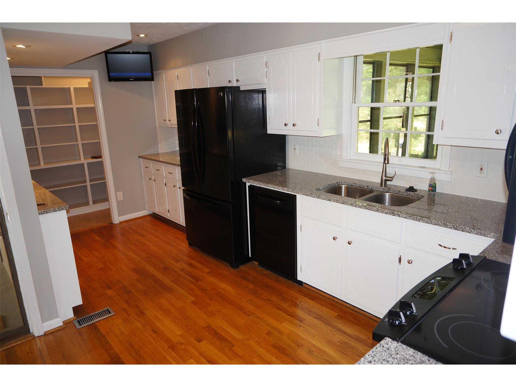 1237 Briarbrook Ct, Stone Mountain, GA 30083 photo 9