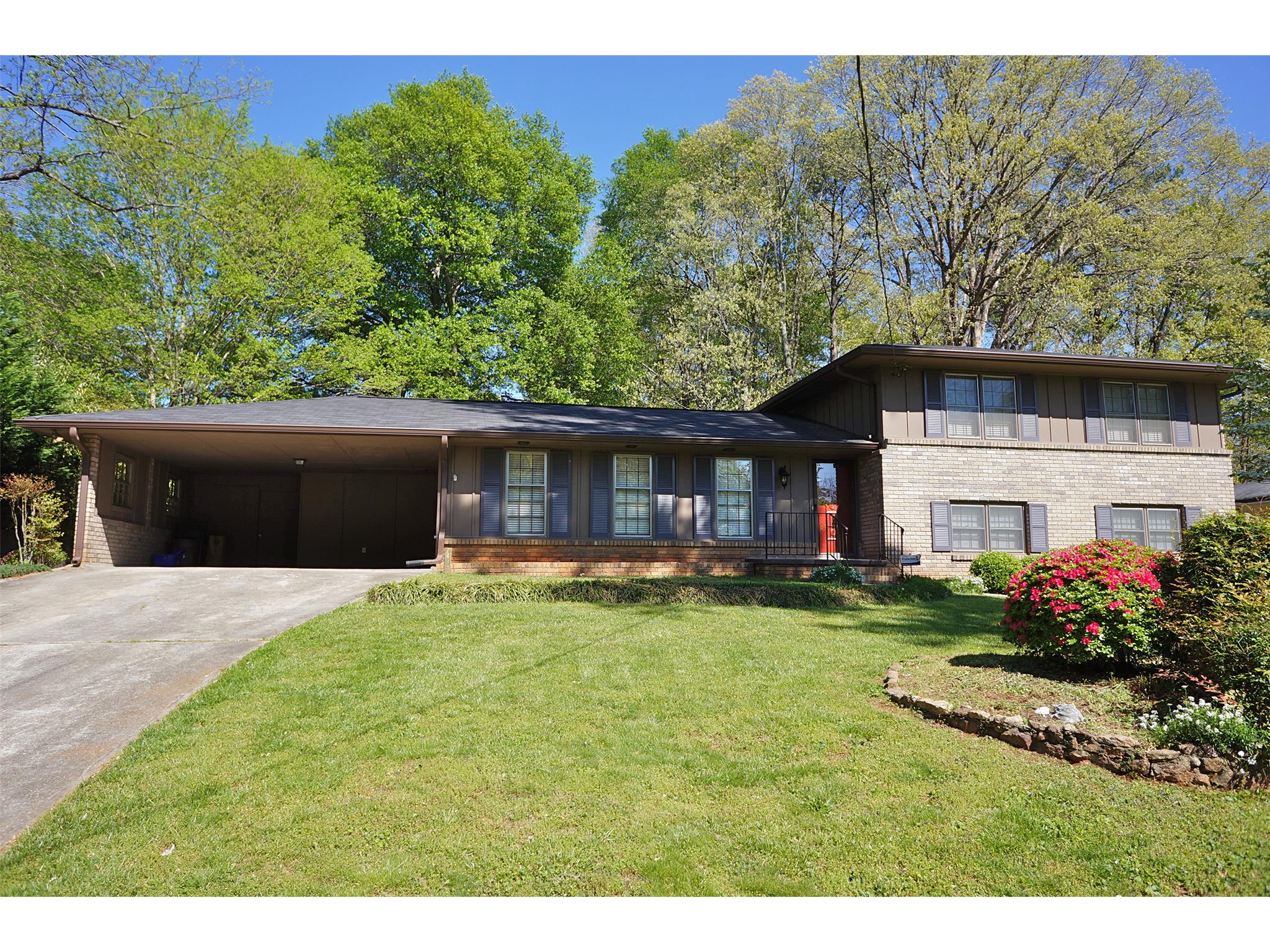 1237 Briarbrook Ct, Stone Mountain, GA 30083 photo 1