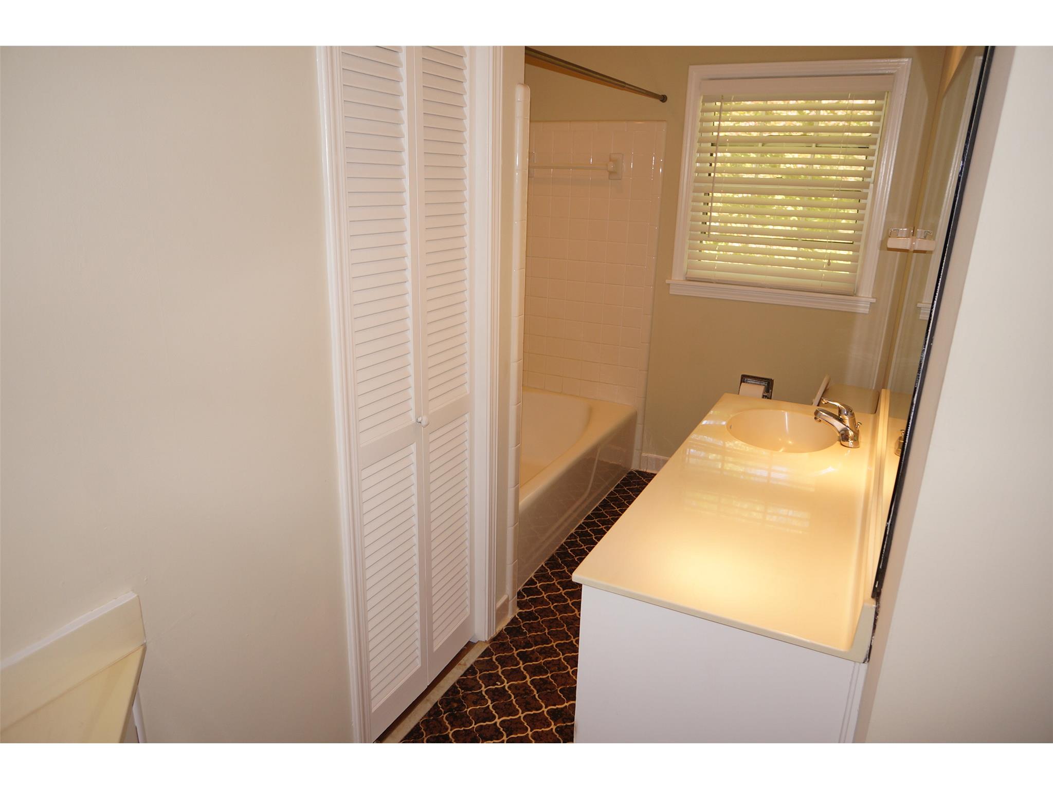 1237 Briarbrook Ct, Stone Mountain, GA 30083 photo 19