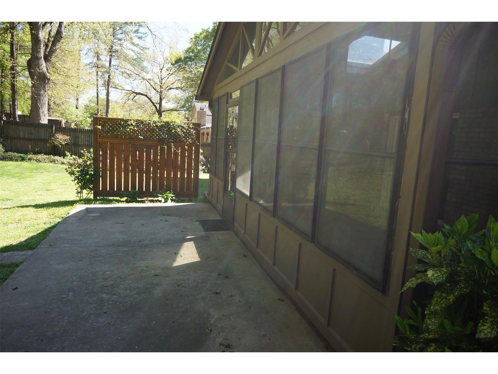 1237 Briarbrook Ct, Stone Mountain, GA 30083 photo 8