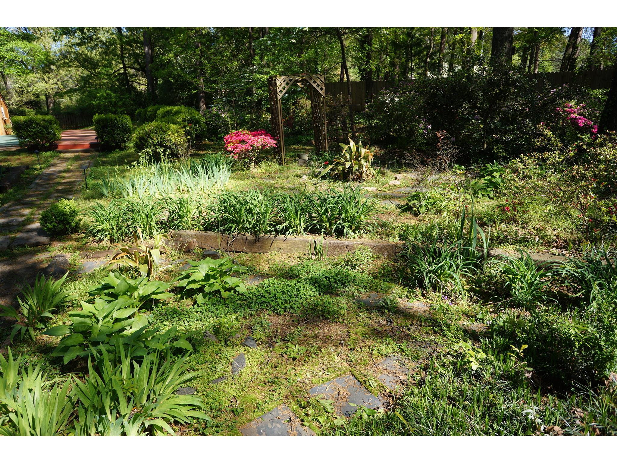 1237 Briarbrook Ct, Stone Mountain, GA 30083 photo 5
